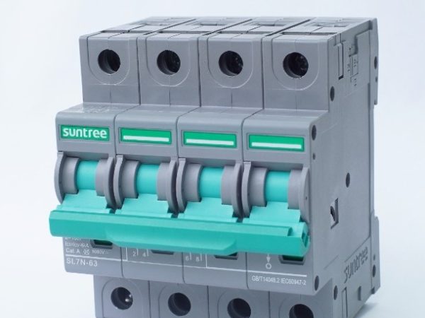 suntree dc breaker 1000 V 4 P